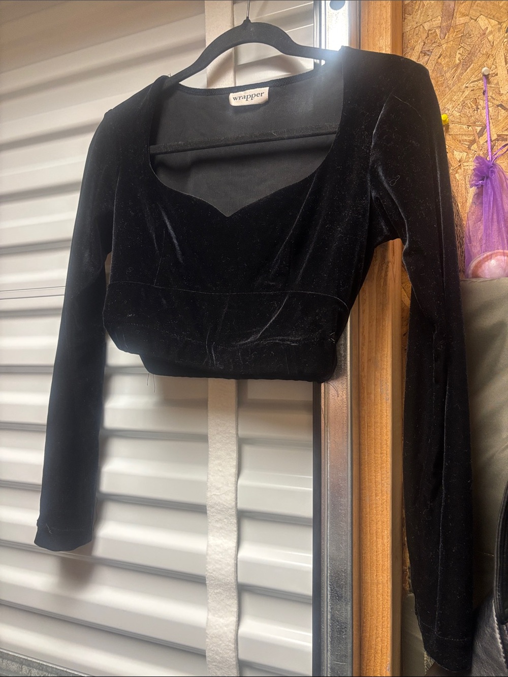 Wrapper Black Velvet Long Sleeve Cropped Top with Sweetheart Neckline